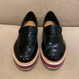 Crown Vintage Woman’s black patent leather tan, white & maroon stripe size 8.5